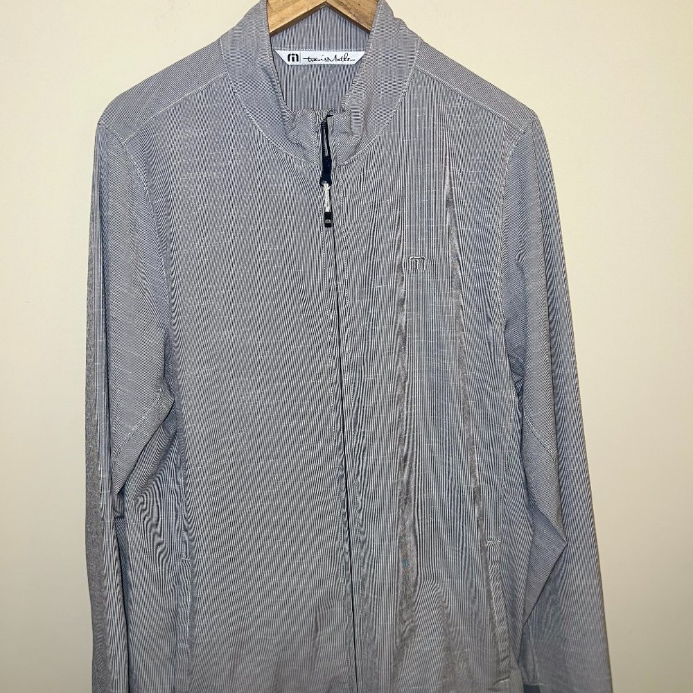 Travis Mathew Lightweight Jacket in navy/white stripe size M